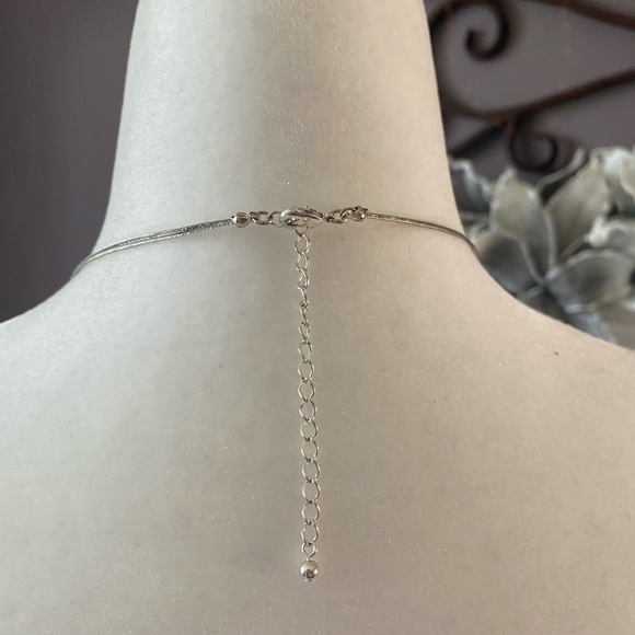 Wire Necklace with Crystals - Picture 10 of 11